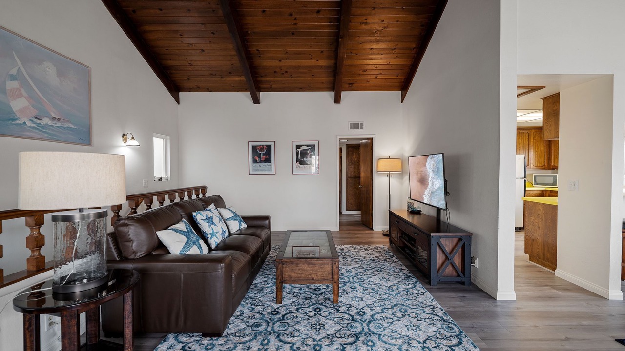 Photo of Livingroom in Silver Strand