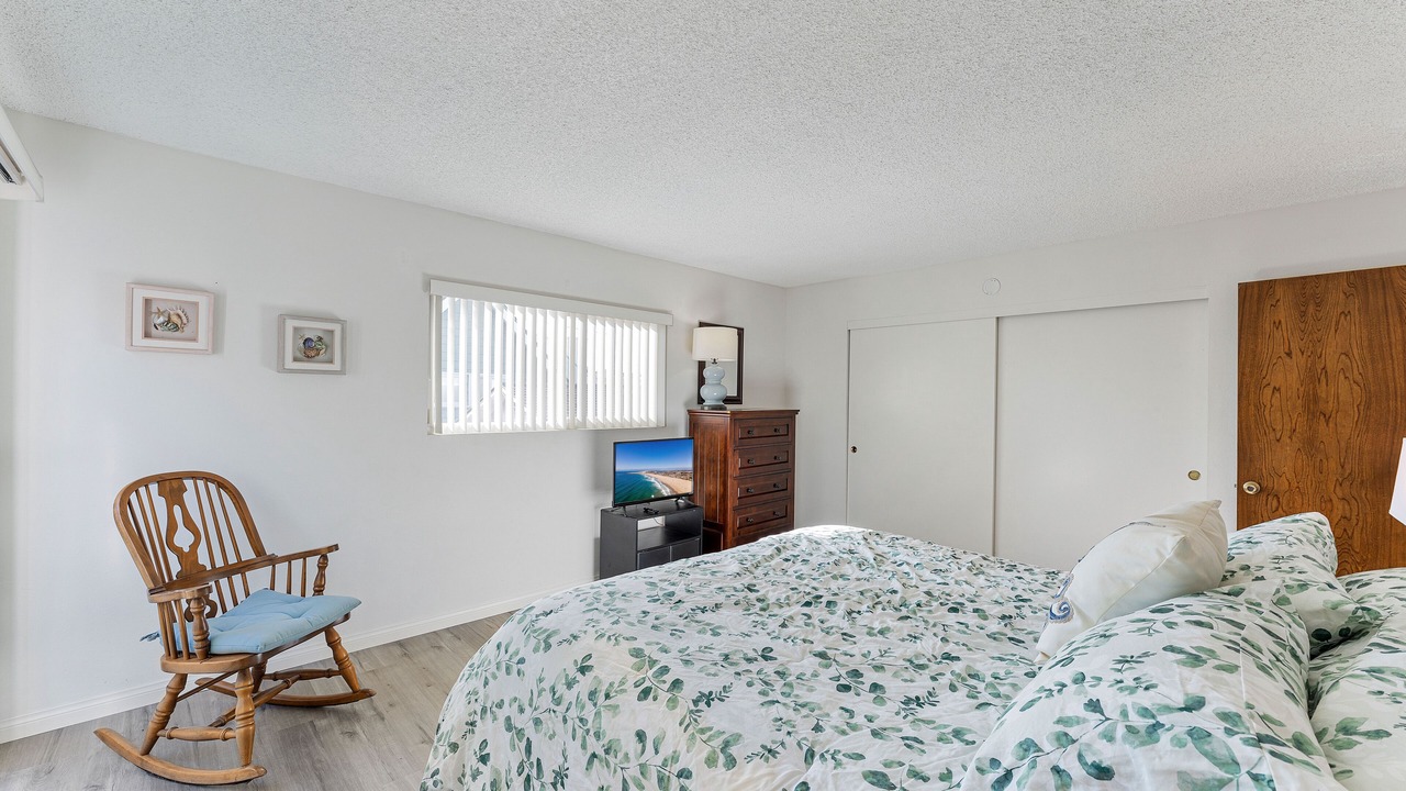 Photo of Bedroom in Silver Strand