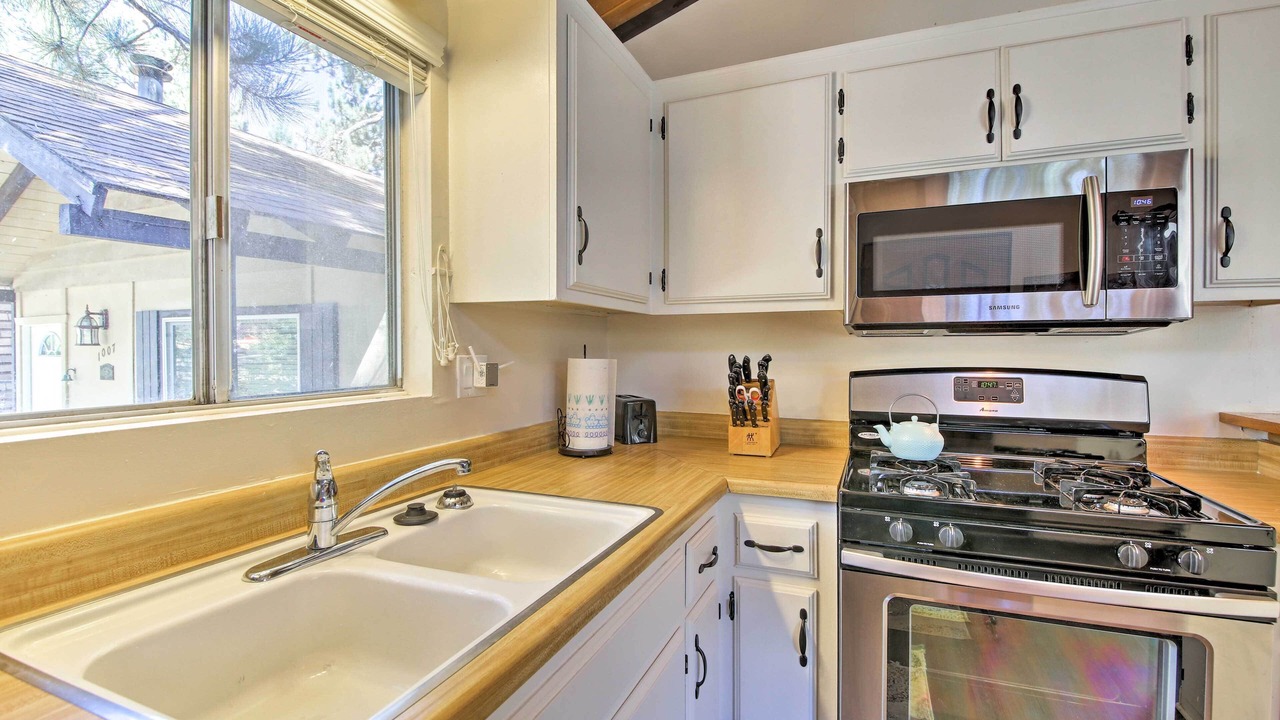 Photo of Kitchen in Big Bear City