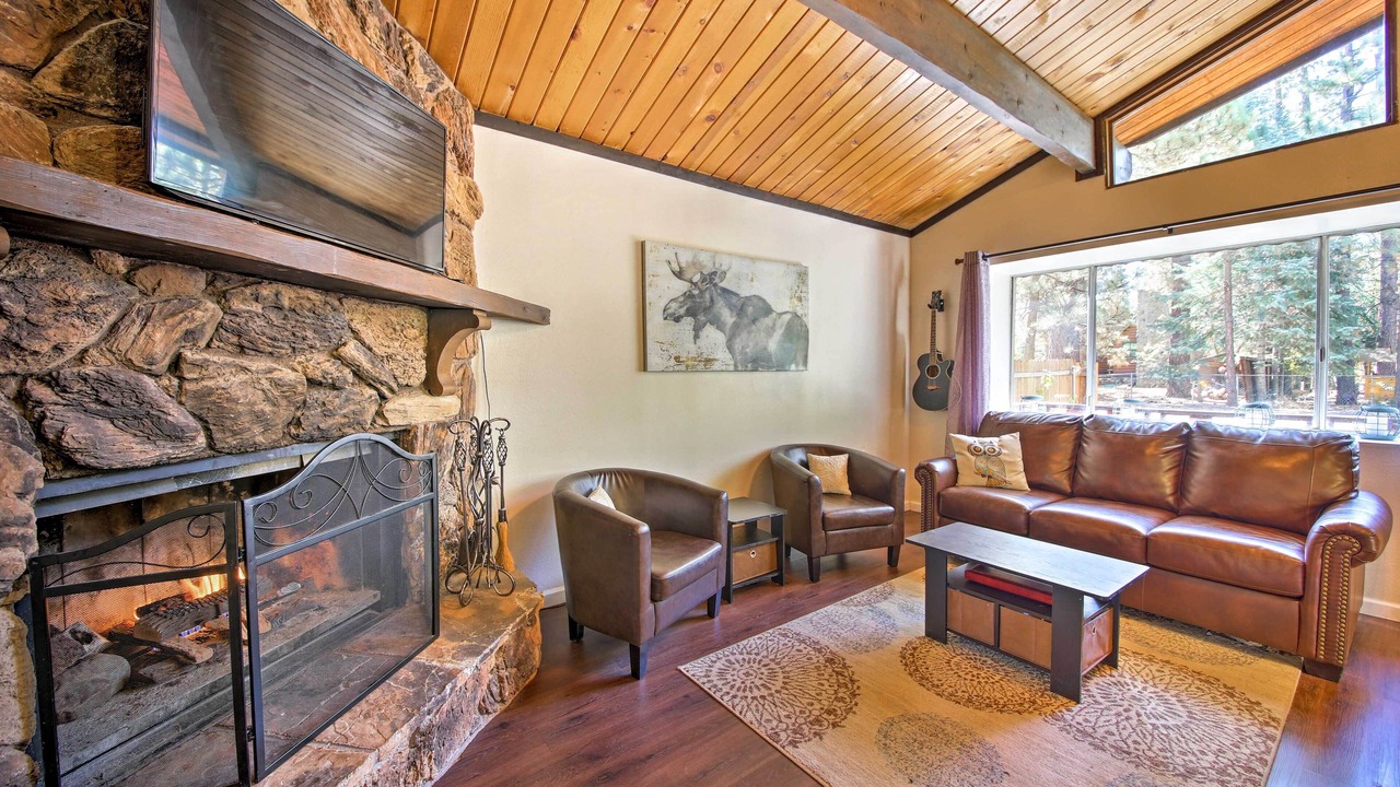 Photo of Livingroom in Big Bear City