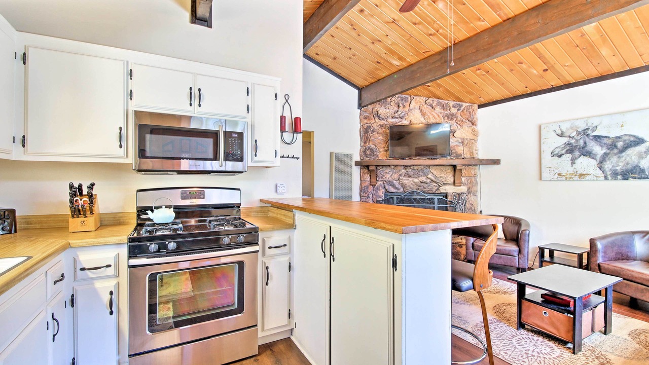 Photo of Kitchen in Big Bear City