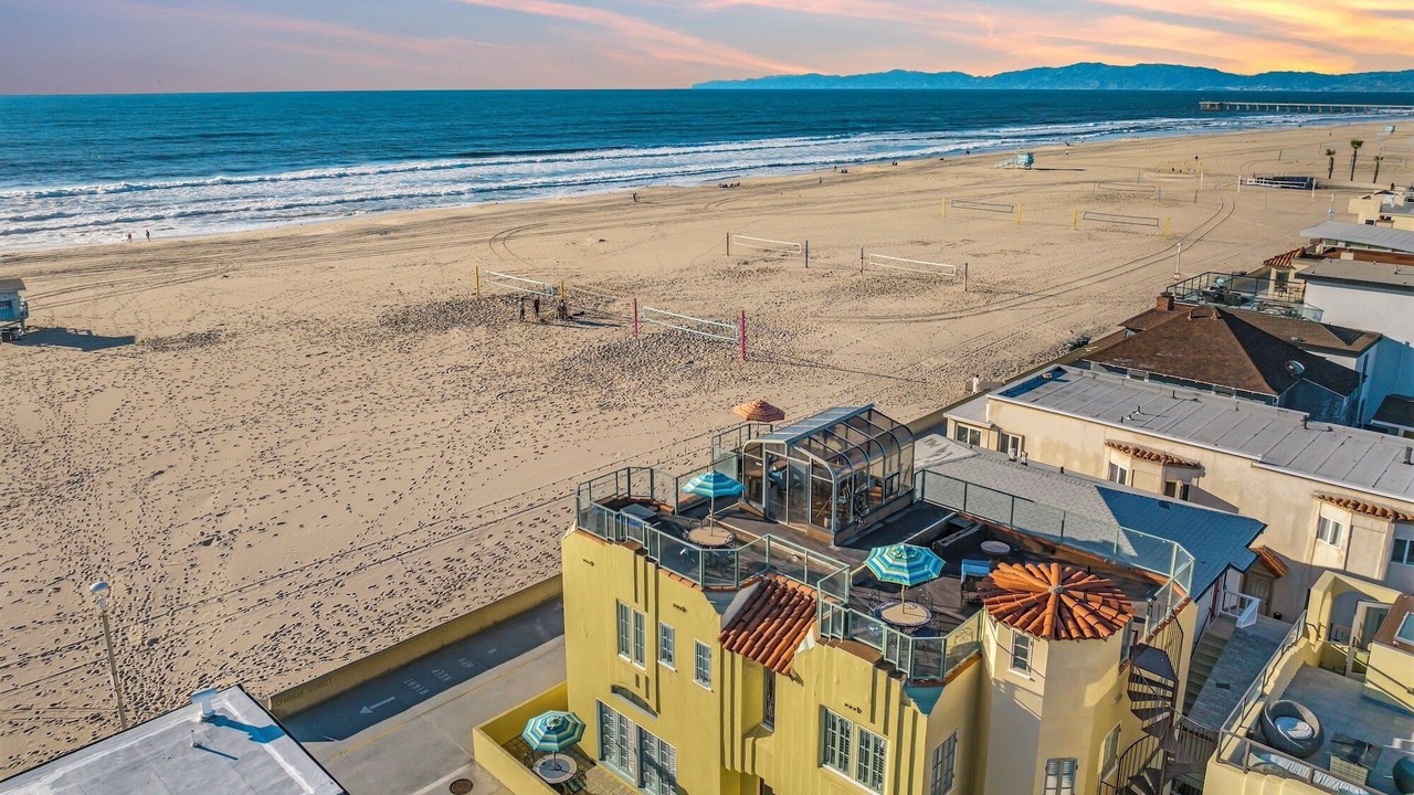 Photo of Others in Hermosa Beach