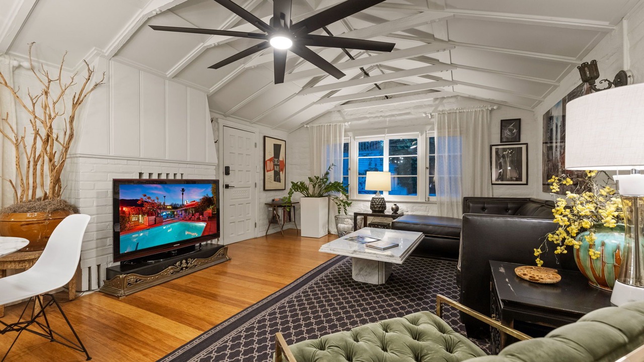 Photo of Livingroom in Tahquitz River Estates