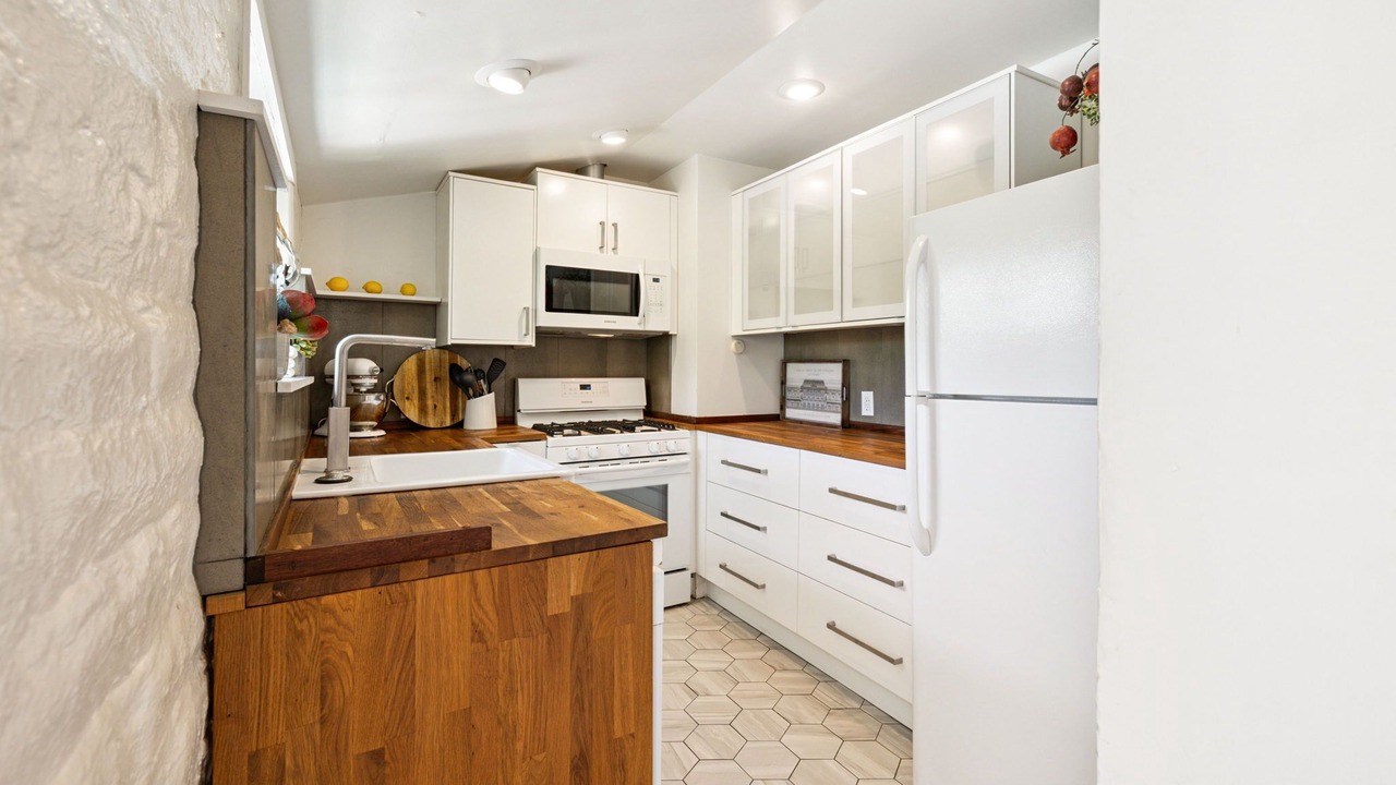 Photo of Kitchen in Tahquitz River Estates