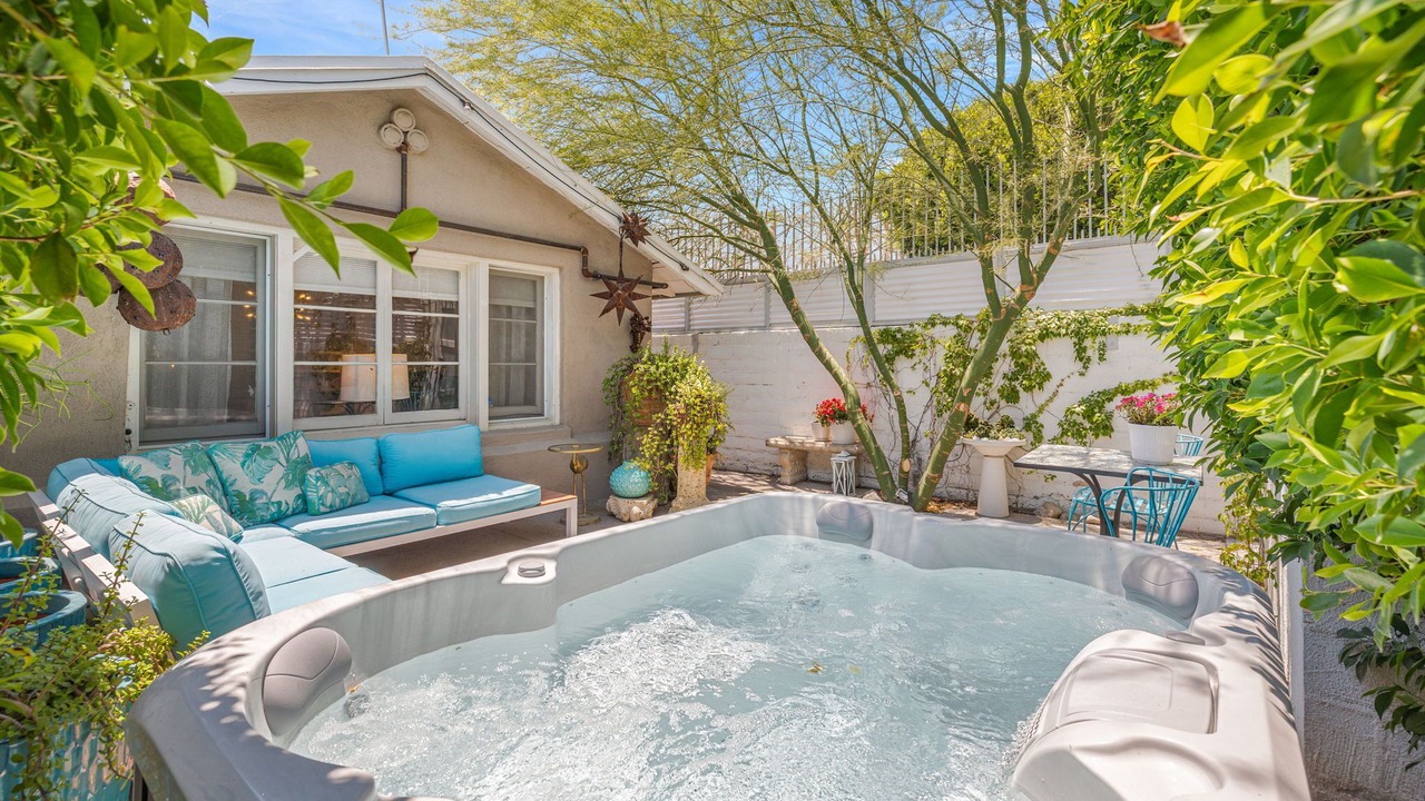 Photo of Patio Balcony in Tahquitz River Estates
