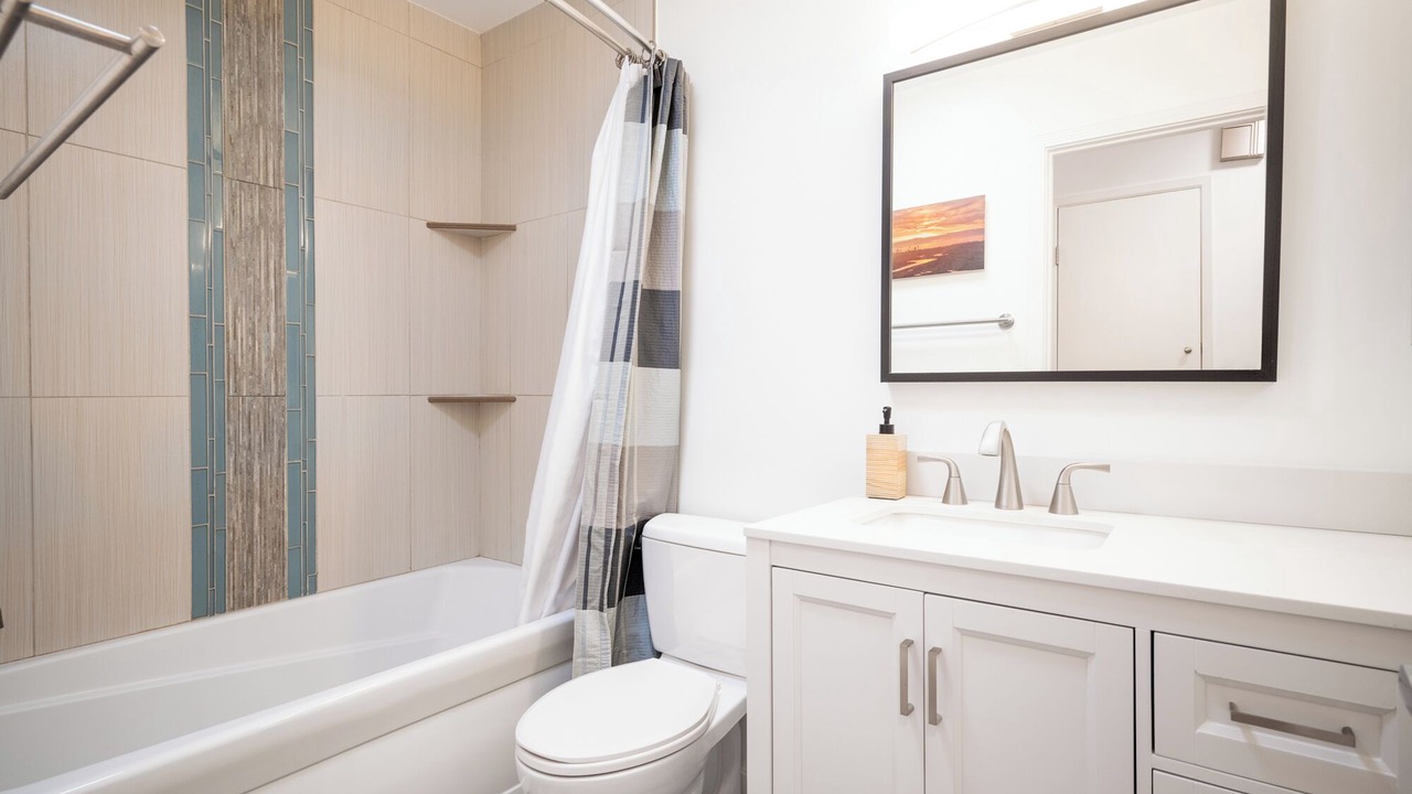 Photo of Bathroom in Cardiff-by-the-Sea