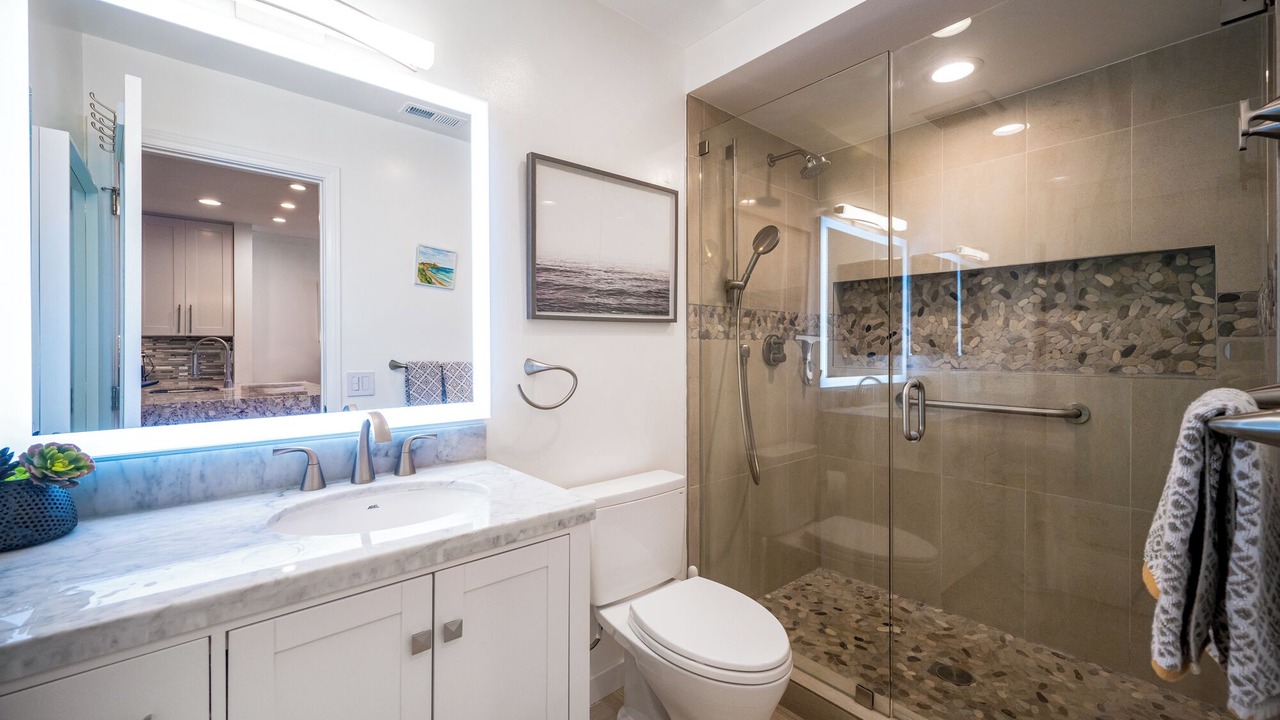 Photo of Bathroom in Cardiff-by-the-Sea