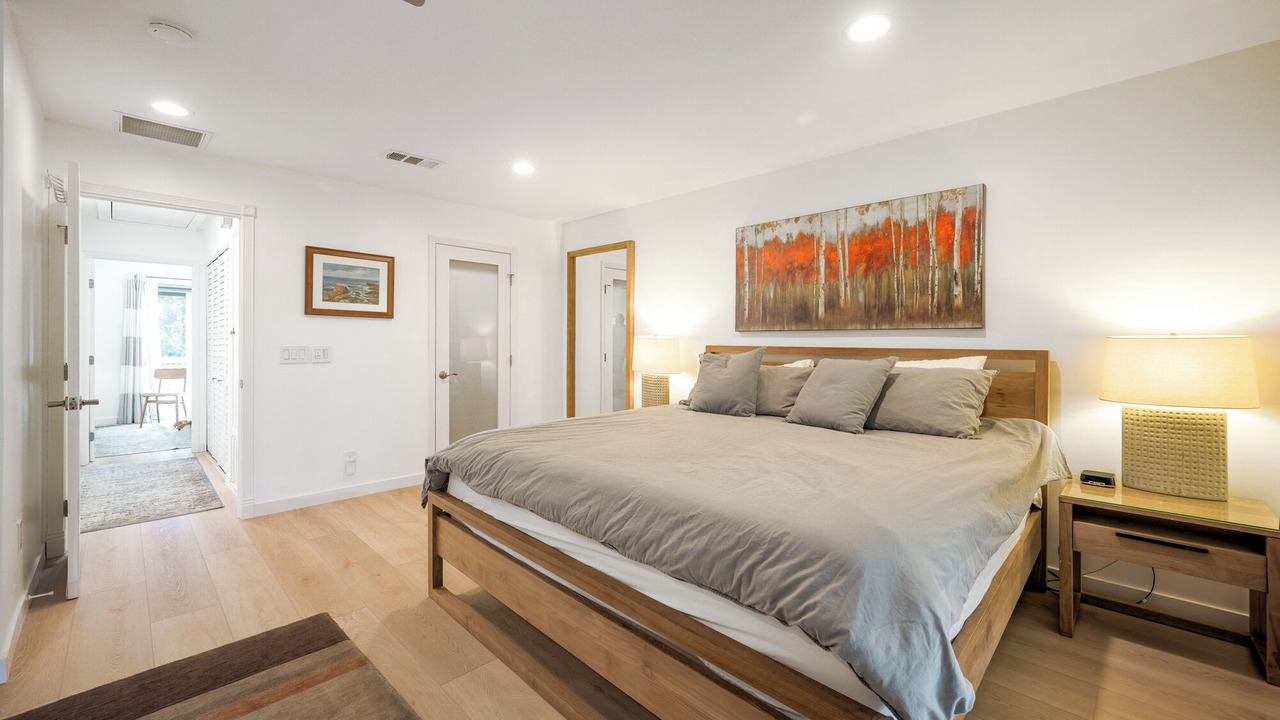Photo of Bedroom in Cardiff-by-the-Sea