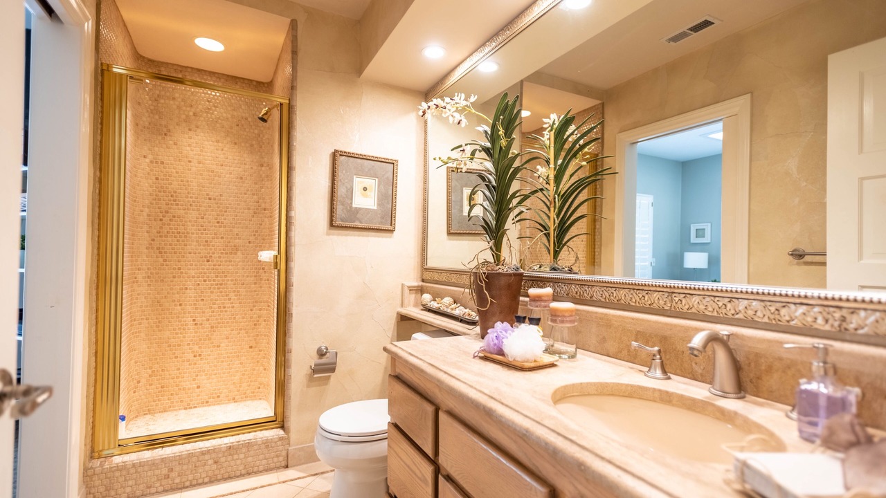 Photo of Bathroom in Thousand Oaks