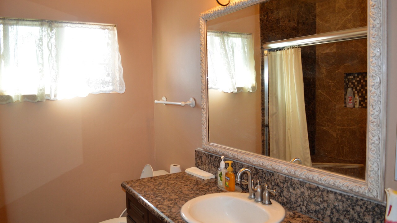 Photo of Bathroom in Northwest Anaheim