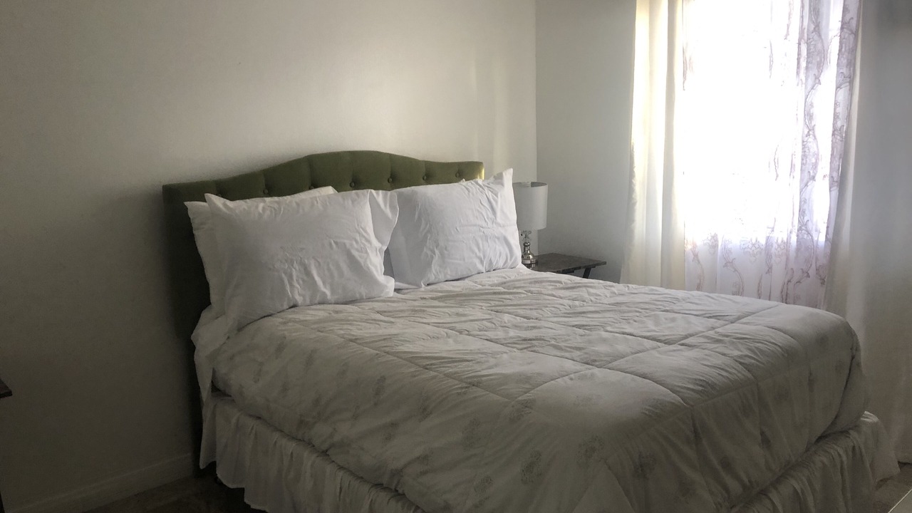 Photo of Bedroom in Granada Hills South