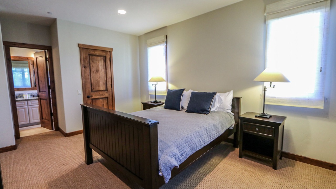 Photo of Bedroom in Mammoth Lakes