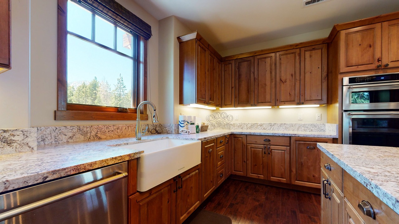Photo of Kitchen in Mammoth Lakes