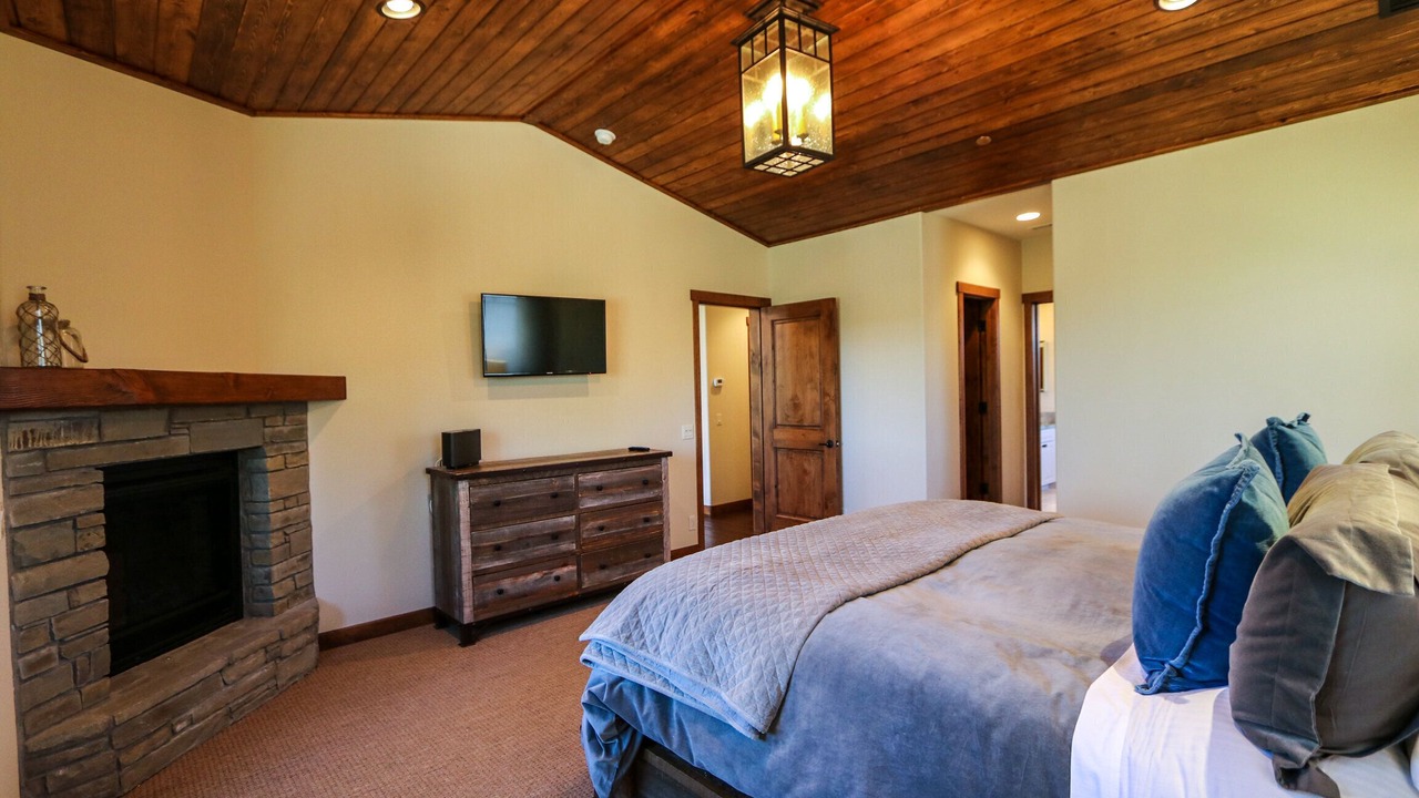 Photo of Bedroom in Mammoth Lakes