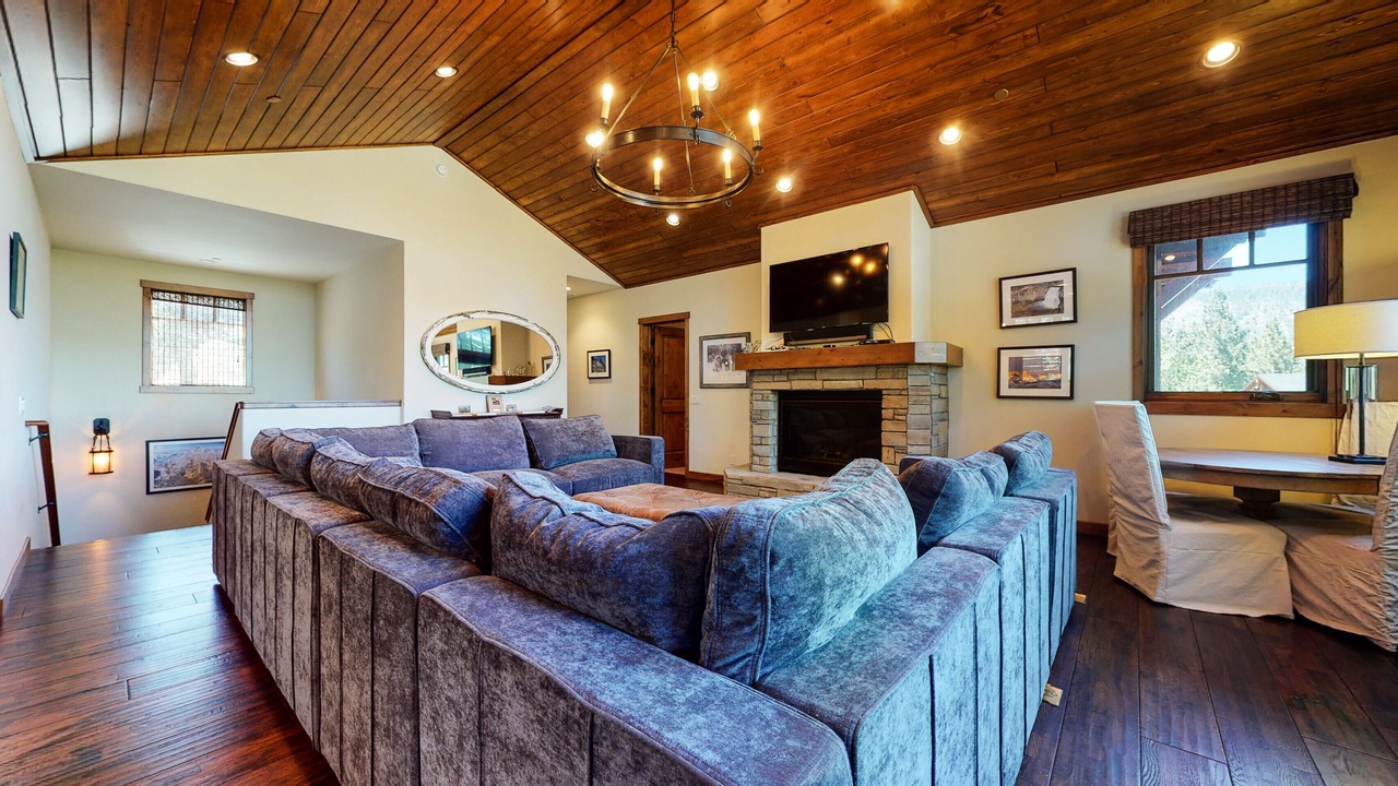 Photo of Livingroom in Mammoth Lakes