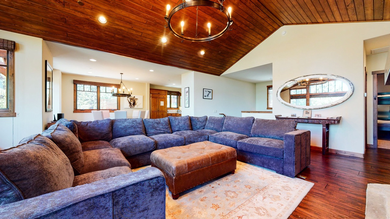 Photo of Livingroom in Mammoth Lakes