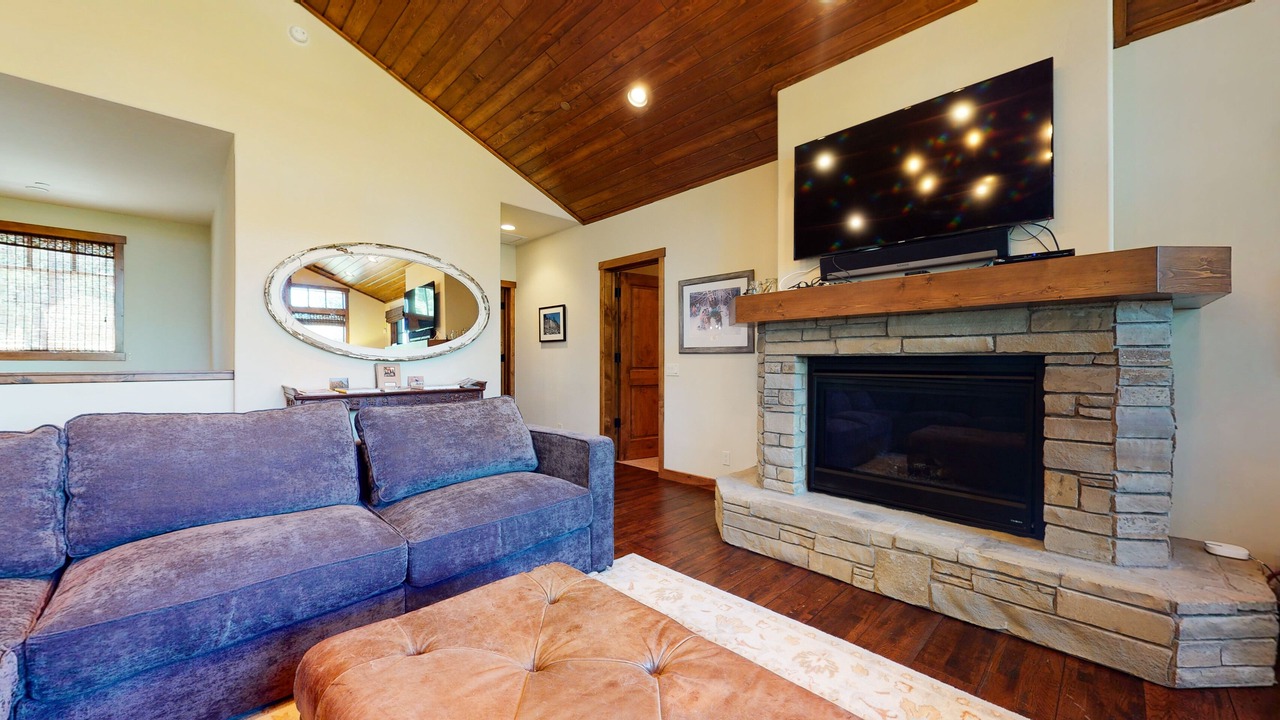 Photo of Livingroom in Mammoth Lakes