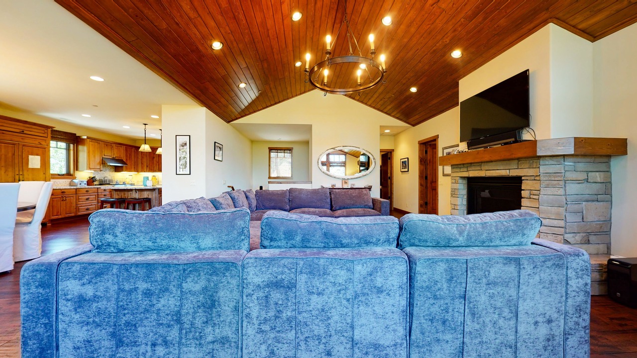Photo of Livingroom in Mammoth Lakes