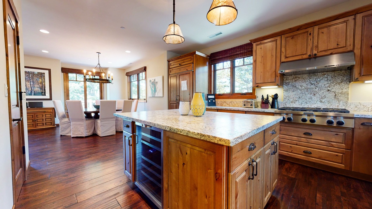Photo of Kitchen in Mammoth Lakes