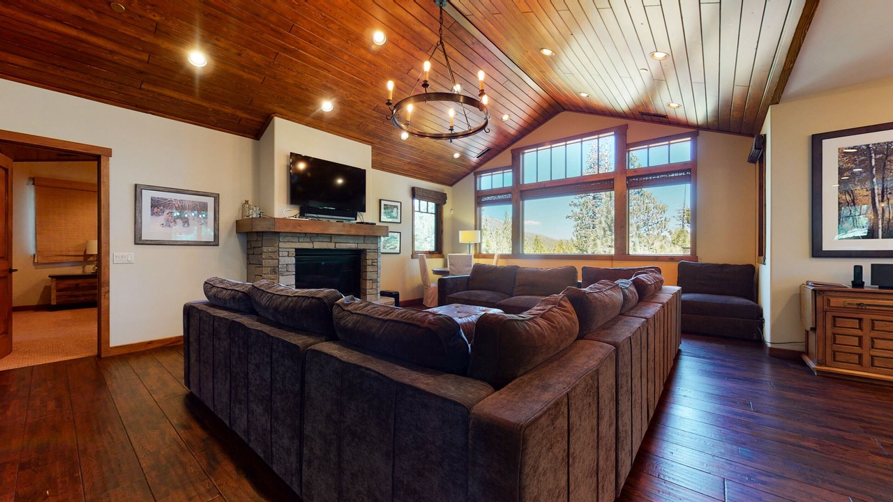 Photo of Livingroom in Mammoth Lakes
