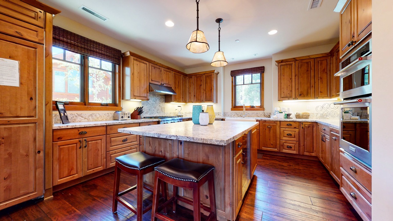 Photo of Kitchen in Mammoth Lakes