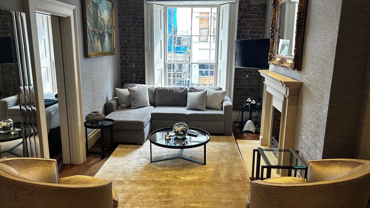 Photo of Livingroom in Mayfair
