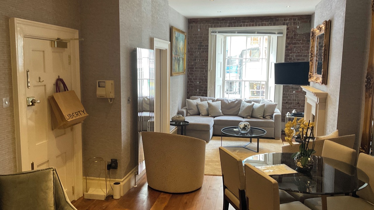 Photo of Livingroom in Mayfair