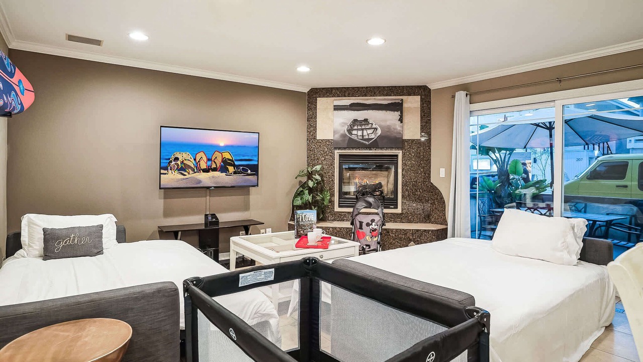 Photo of Bedroom in Newport Shores
