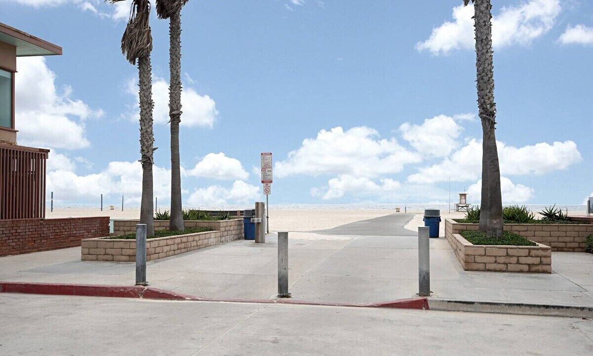 Photo of Others in Newport Shores