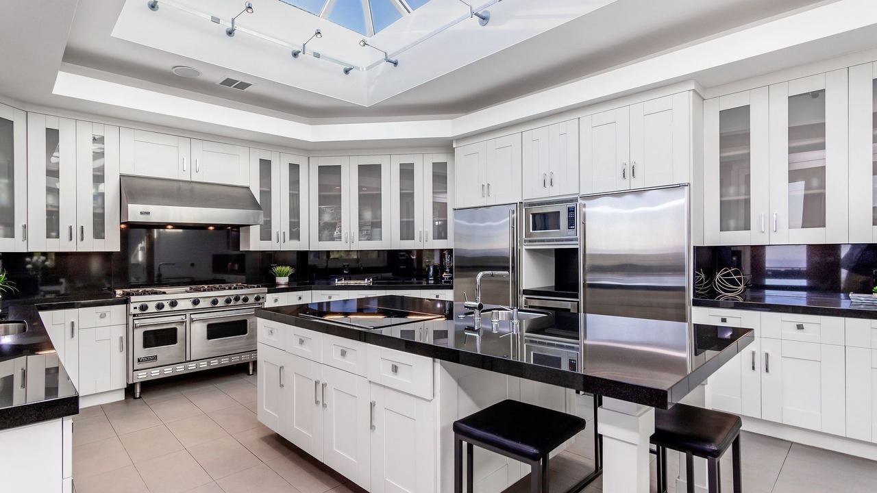 Photo of Kitchen in Hollywood Hills West
