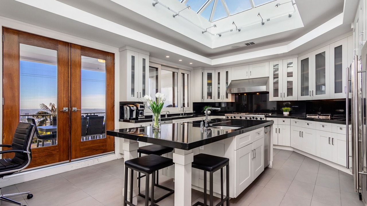 Photo of Kitchen in Hollywood Hills West
