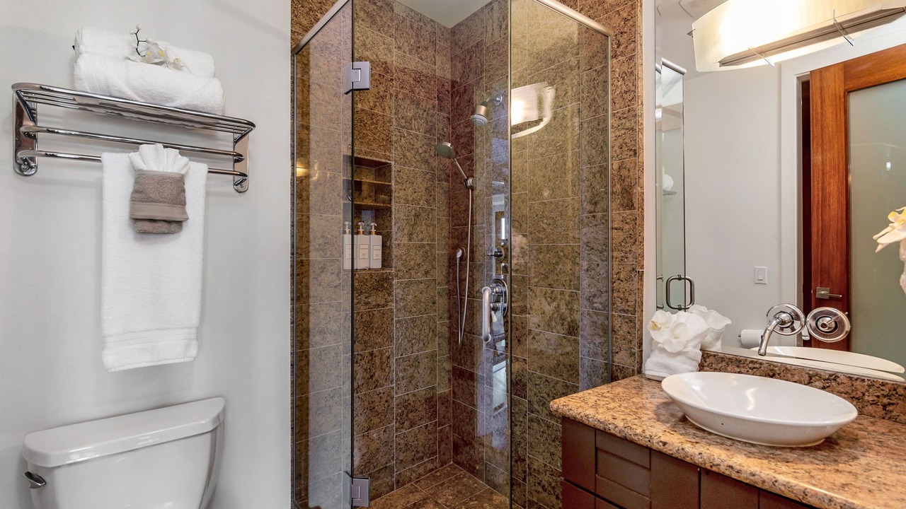 Photo of Bathroom in Hollywood Hills West