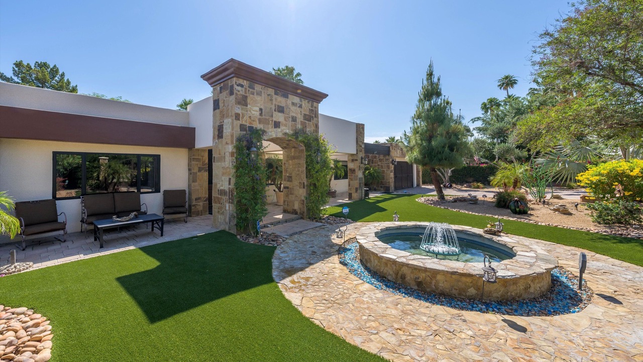 Photo of Patio Balcony in Magnesia Falls Cove