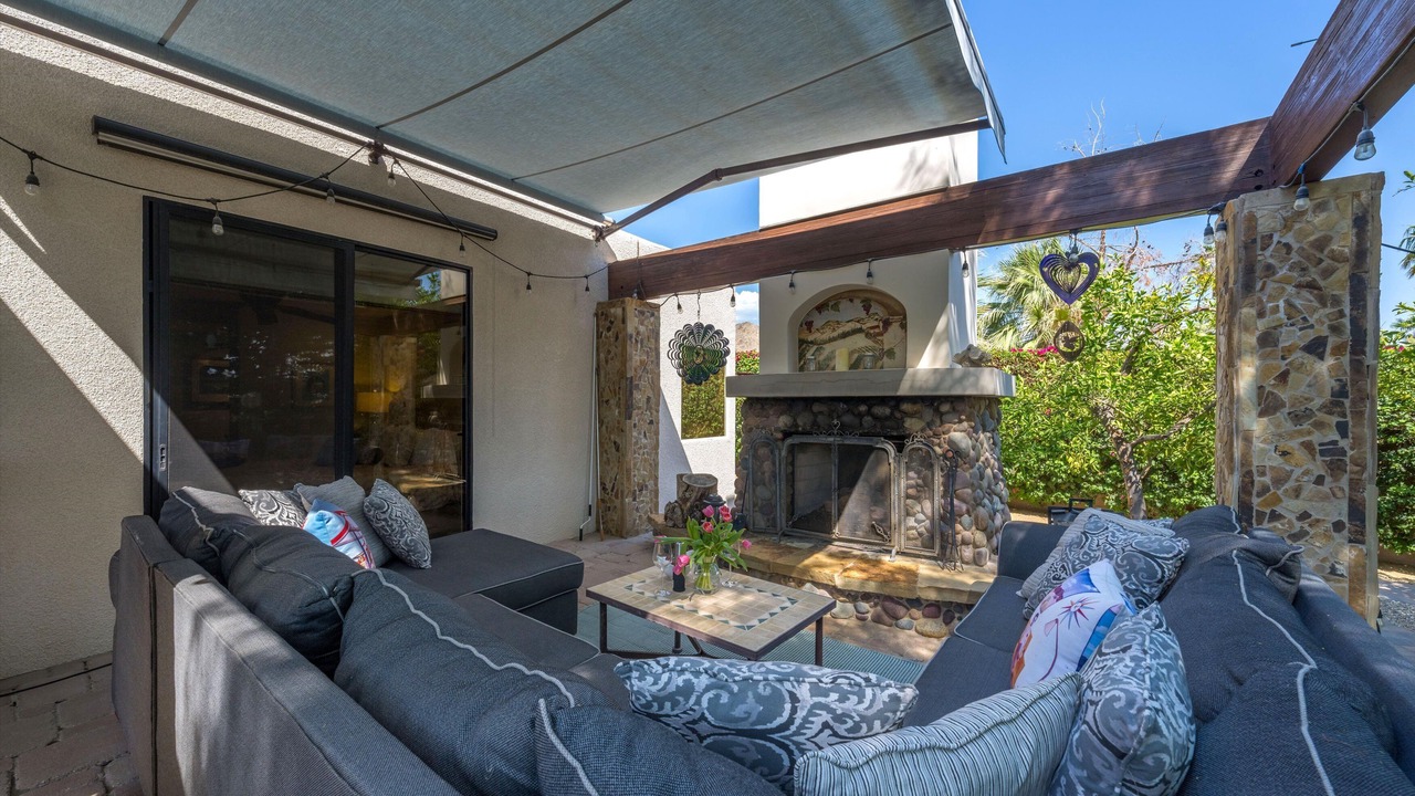 Photo of Patio Balcony in Magnesia Falls Cove