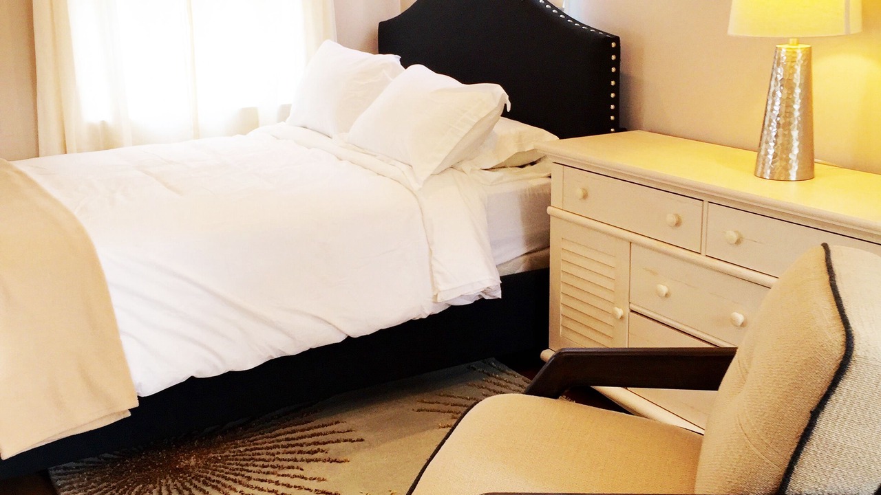 Photo of Bedroom in Pacific - Edison