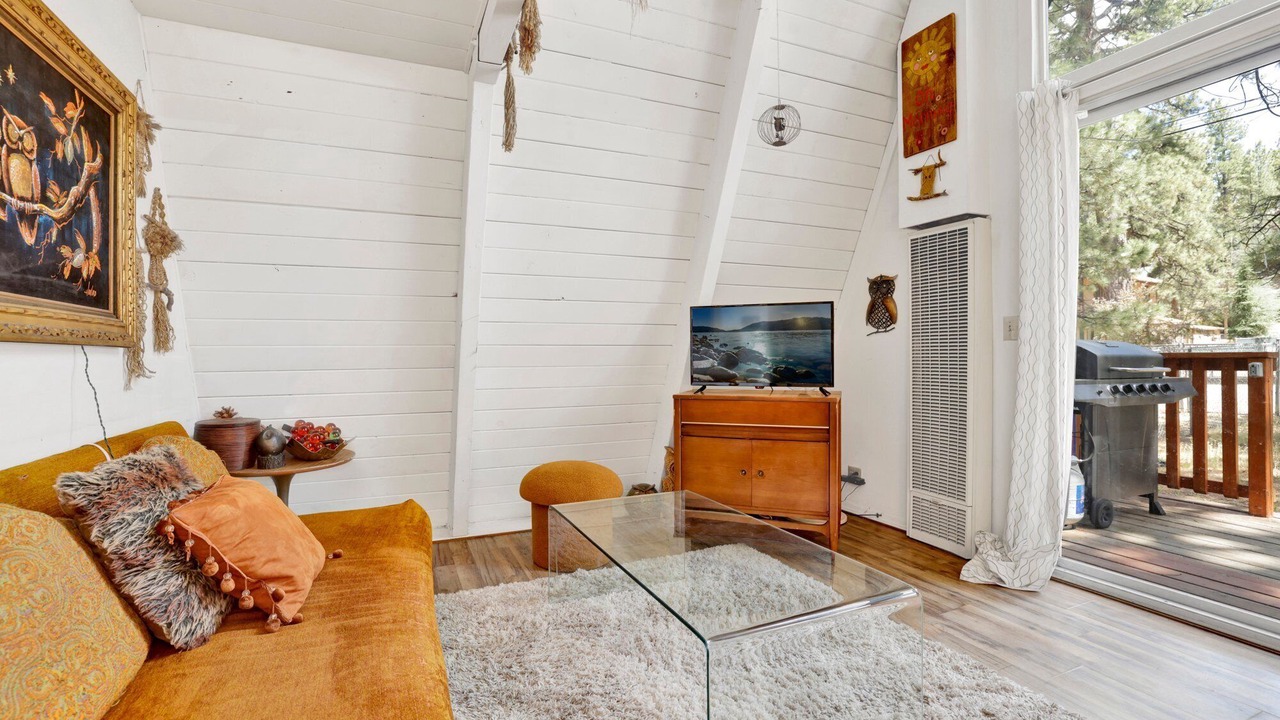Photo of Livingroom in Big Bear City