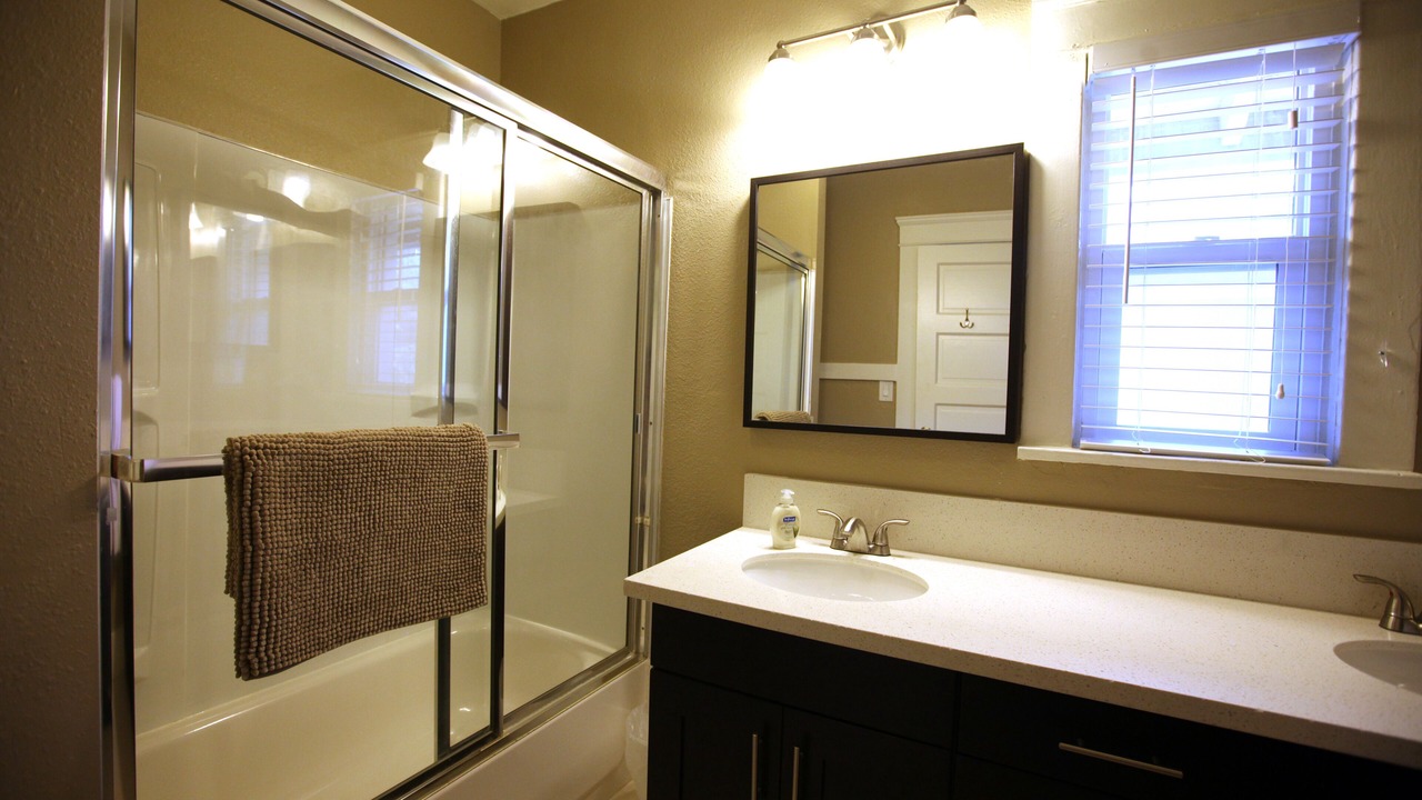 Photo of Bathroom in Southeast Anaheim