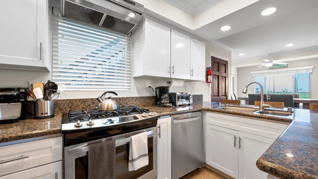 Photo of Kitchen in Balboa Peninsula