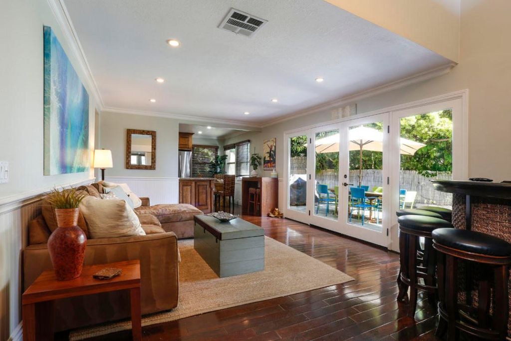 Photo of Livingroom in East Mesa