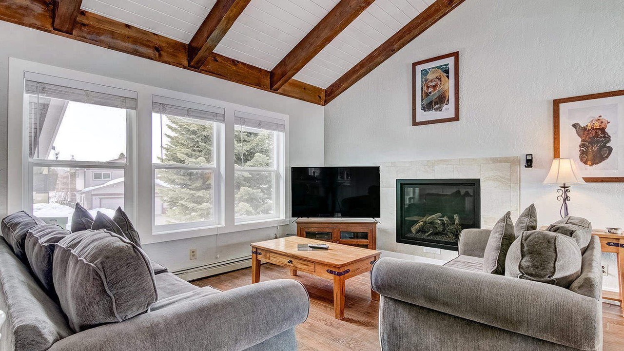 Photo of Livingroom in Tahoe Keys