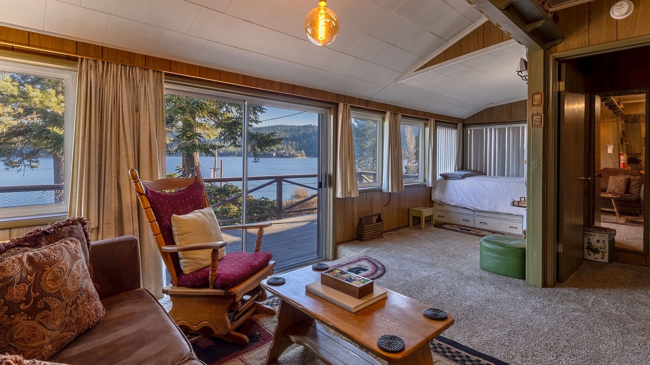 Photo of Bedroom in Fawnskin