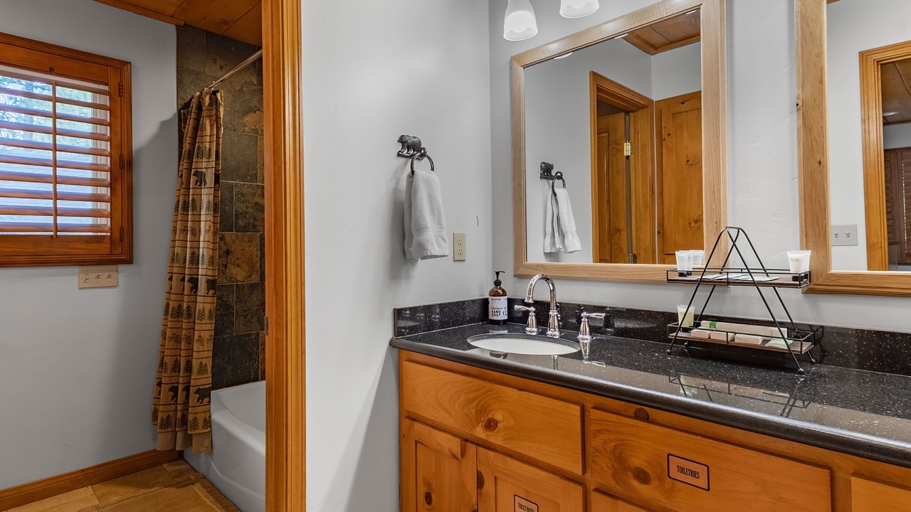 Photo of Bathroom in Peter Pan
