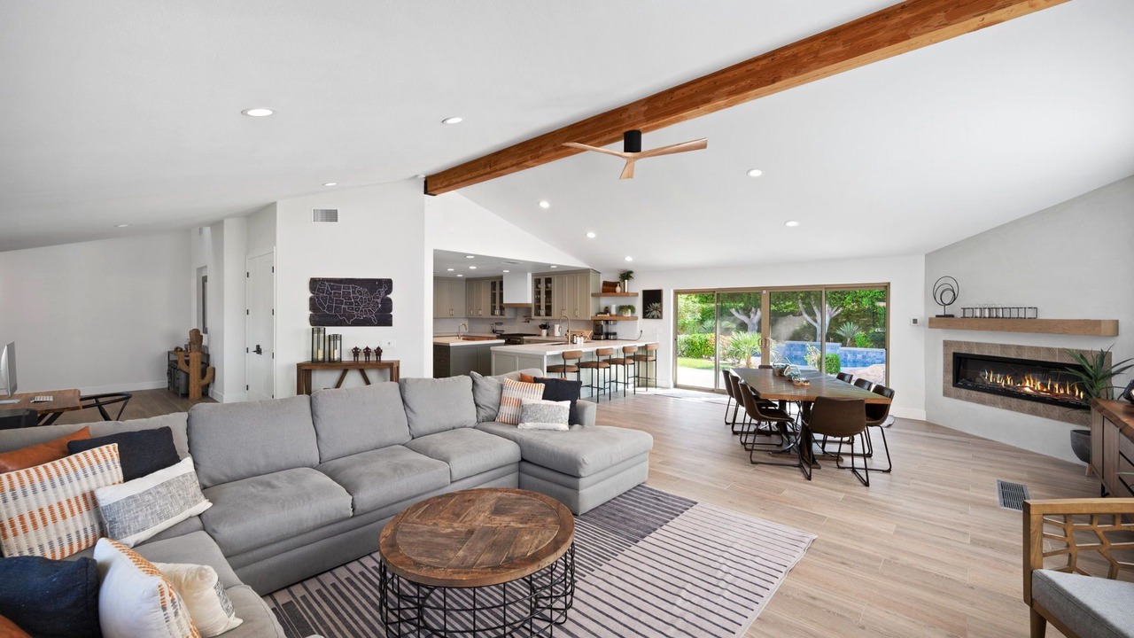 Photo of Livingroom in Desert Club Estates