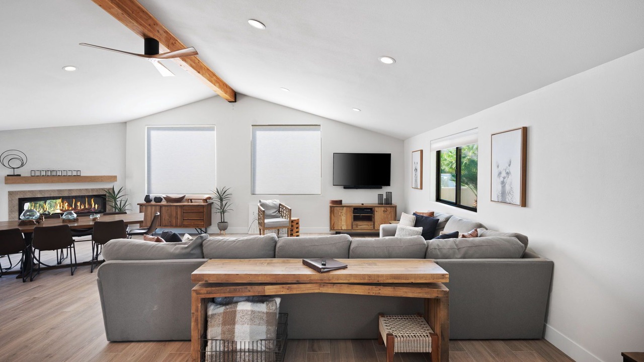 Photo of Livingroom in Desert Club Estates
