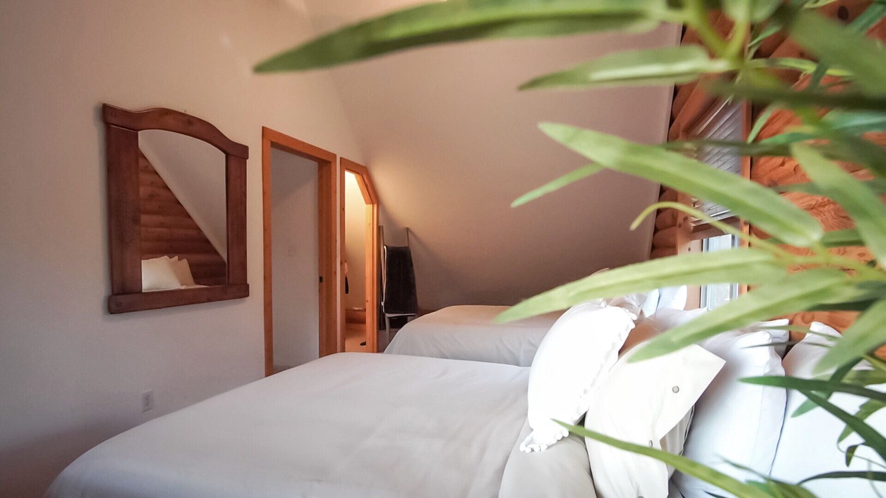 Photo of Bedroom in Pine Mountain Club