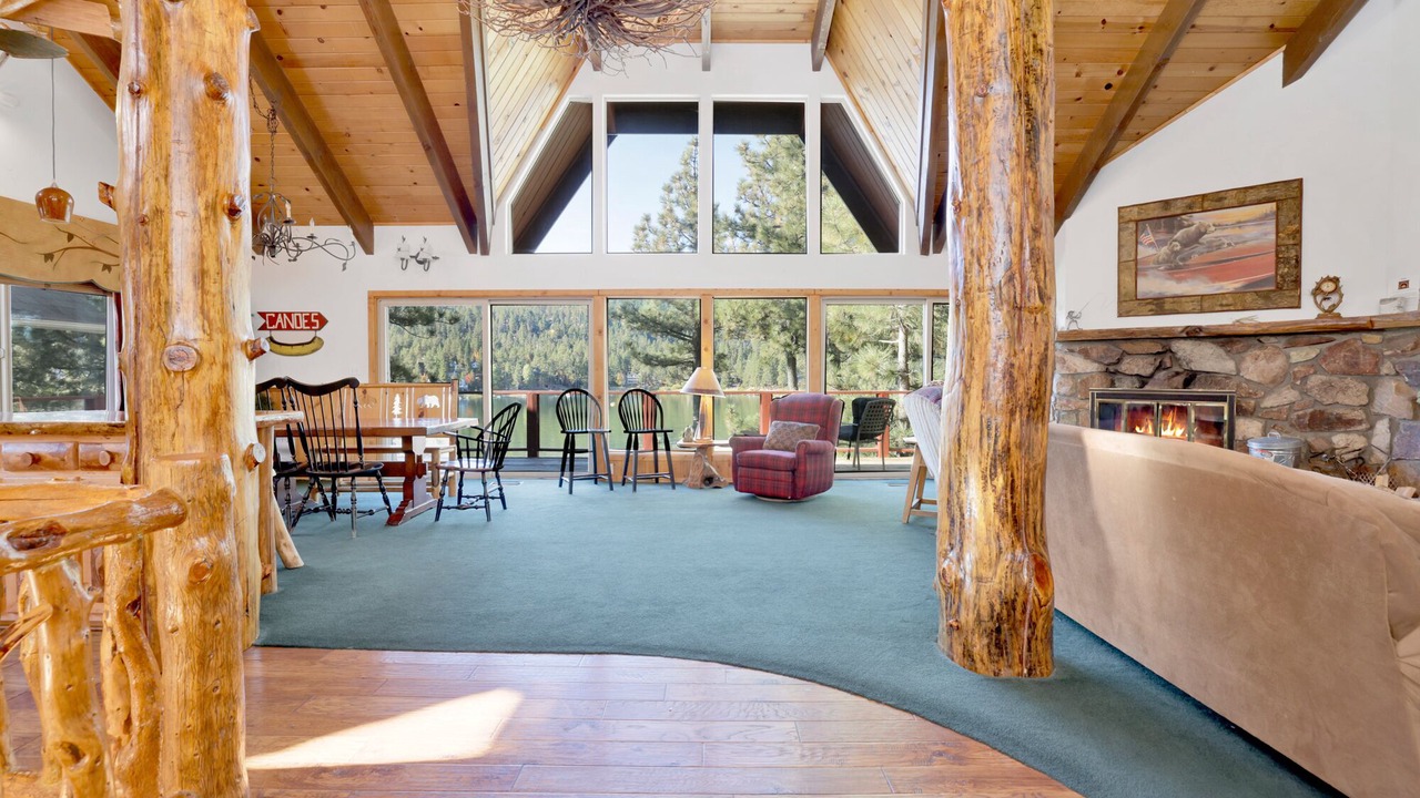 Photo of Livingroom in Boulder Bay