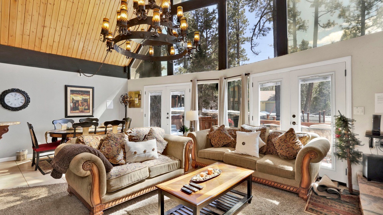 Photo of Livingroom in Fox Farm