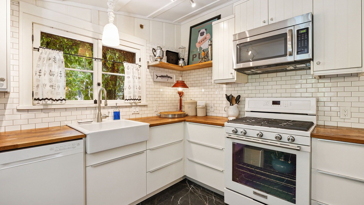 Photo of Kitchen in Tahquitz River Estates