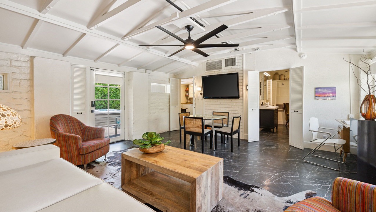 Photo of Livingroom in Tahquitz River Estates