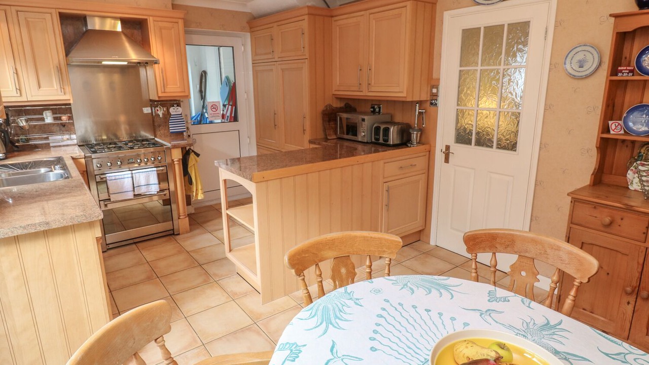 Photo of Kitchen in Maenporth